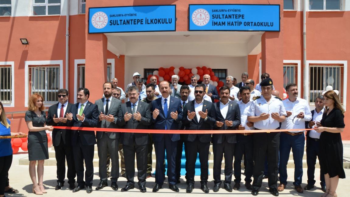  12 Derslikli Sultantepe İlkokulu ve Sultantepe İmam Hatip Ortaokulumuz'un açılışı yapıldı.